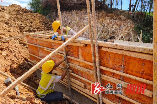 溆浦縣殯儀館及公墓一期建設加速推進 土石方工程進入新階段